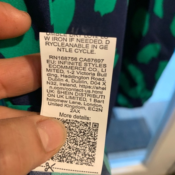 Breezaya Allover Print Halter Neck Tie Back Romper -Medium - Picture 9 of 9